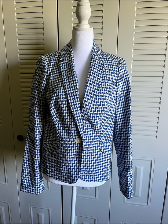 The Limited Jackets & Blazers - The Limited - Women’s Blue & White Patterned Blazer - Size Medium - NWT